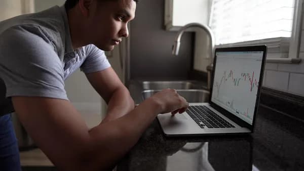 man,  computer,  stock trading