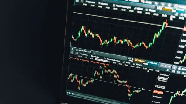 Close-up of a live cryptocurrency trading chart screen displaying dynamic market trends and analysis.