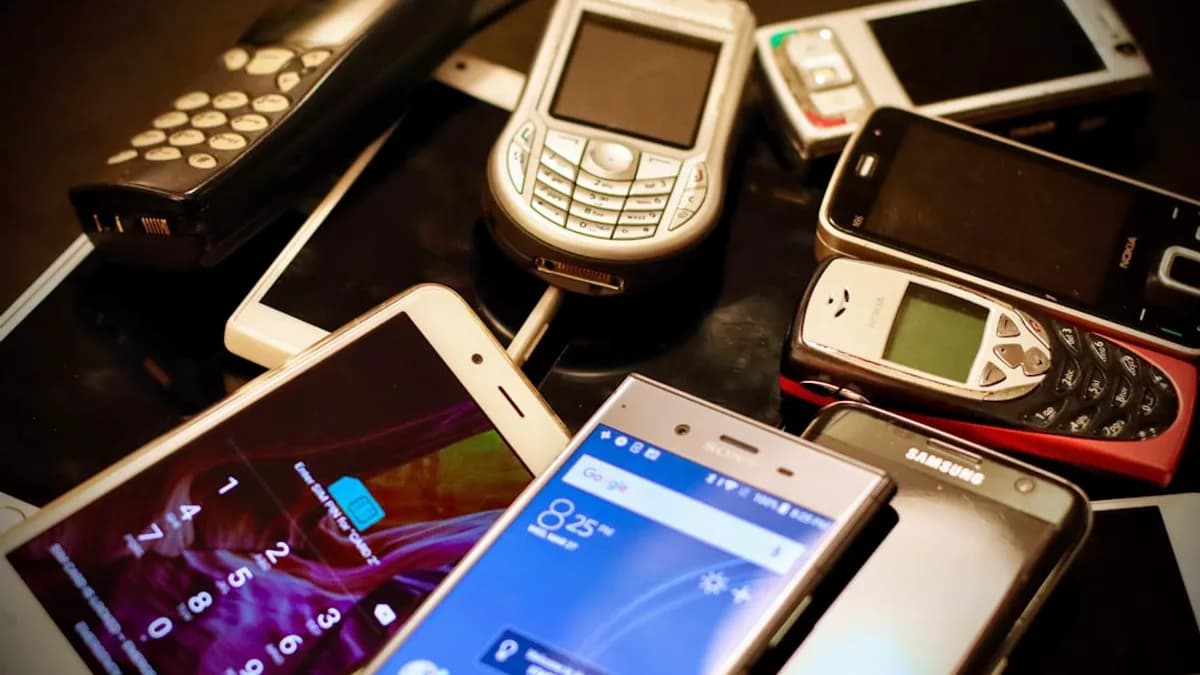 assorted-color phone lot